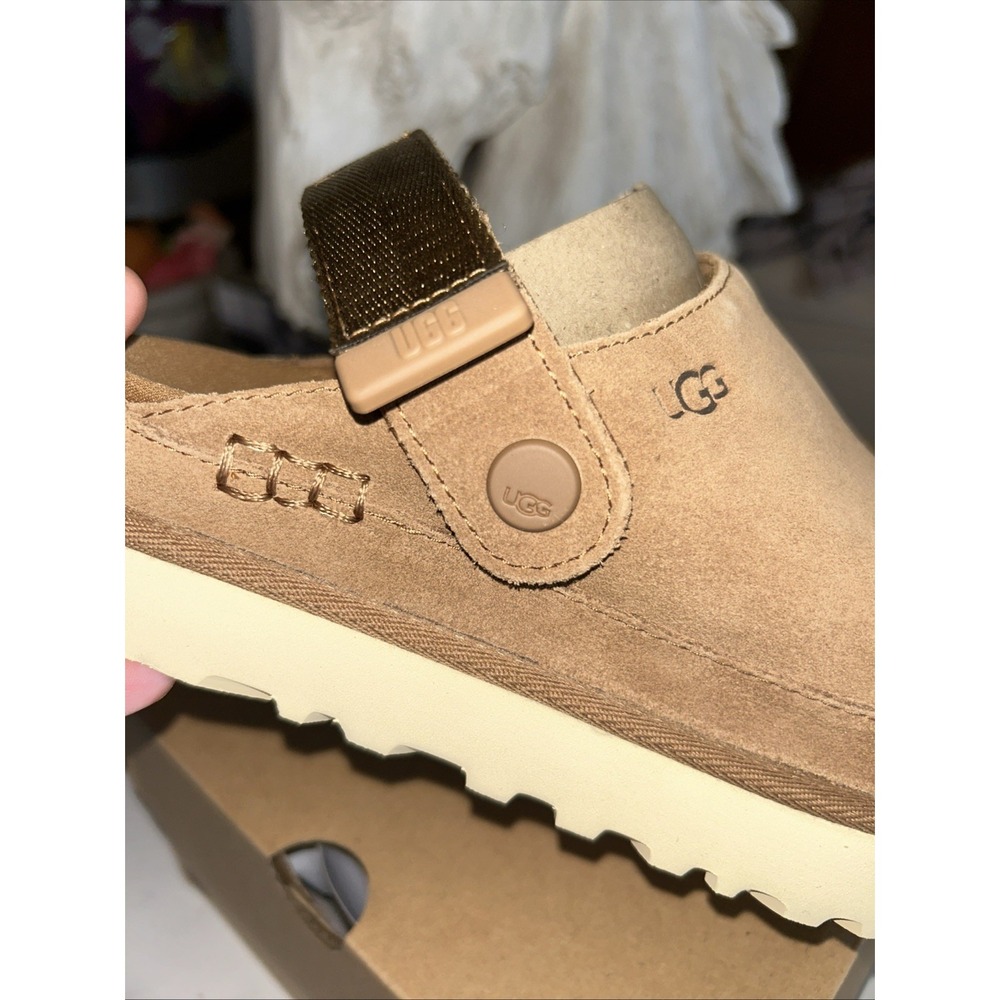 UGG Women's Goldenstar Clogs in Chestnut Model 1138252 Size 7 - Picture 3 of 4